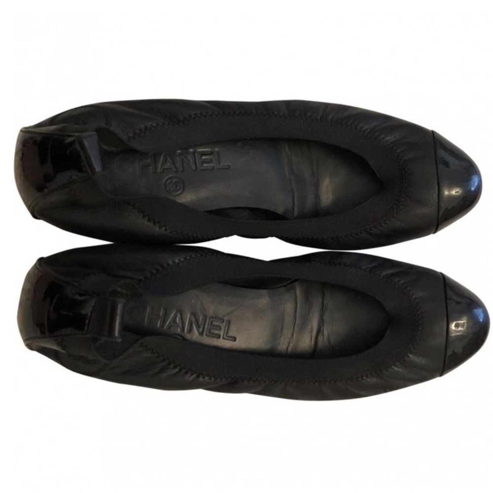 SOLD!!!!!  Chanel ballerina in black leather